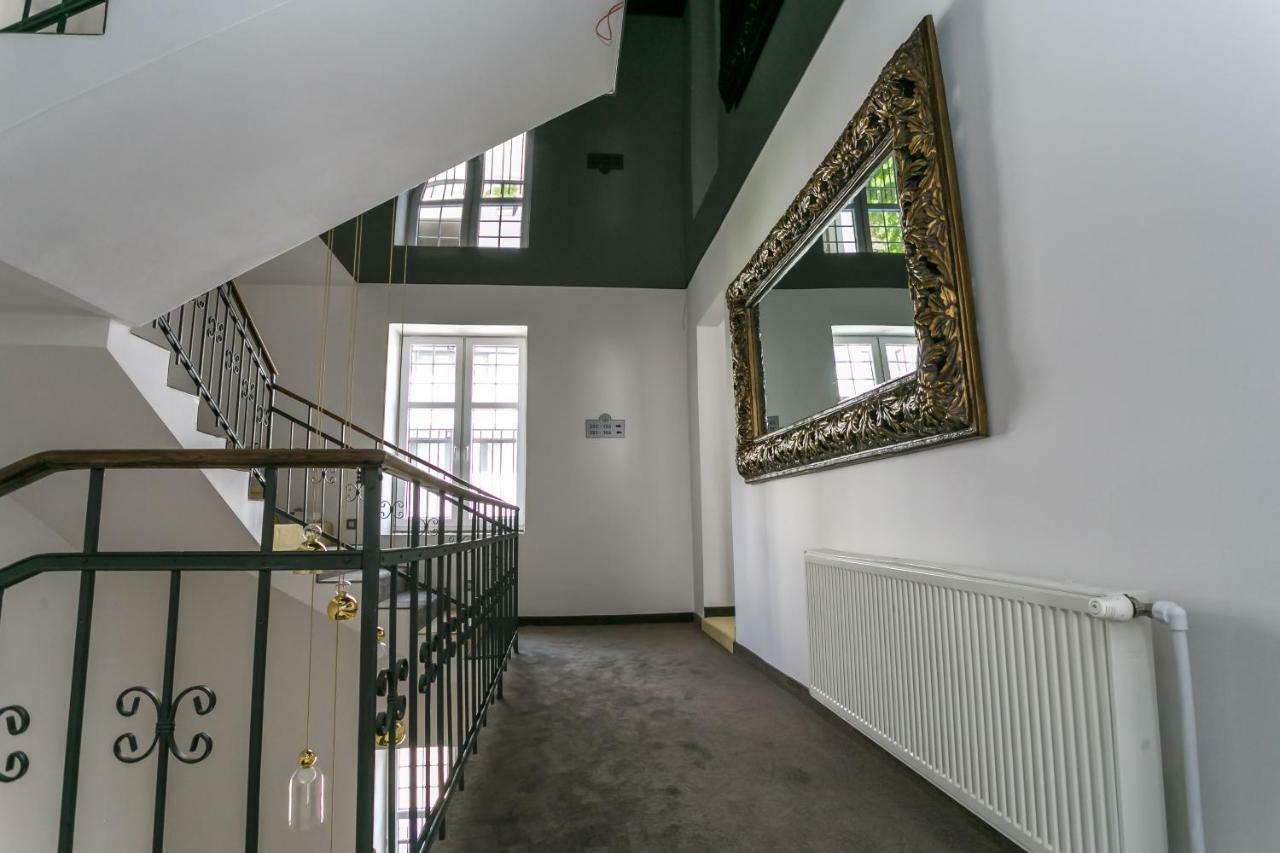Apart Hotel Golden Apartments Кошице Экстерьер фото