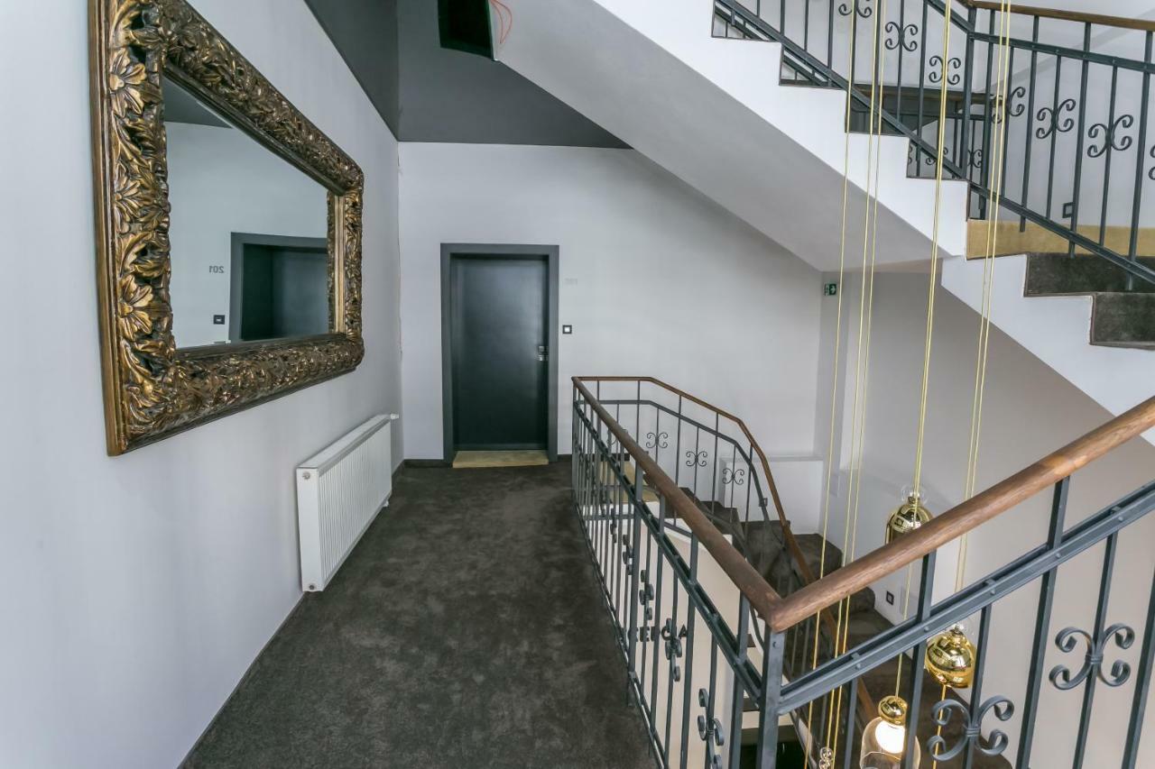 Apart Hotel Golden Apartments Кошице Экстерьер фото