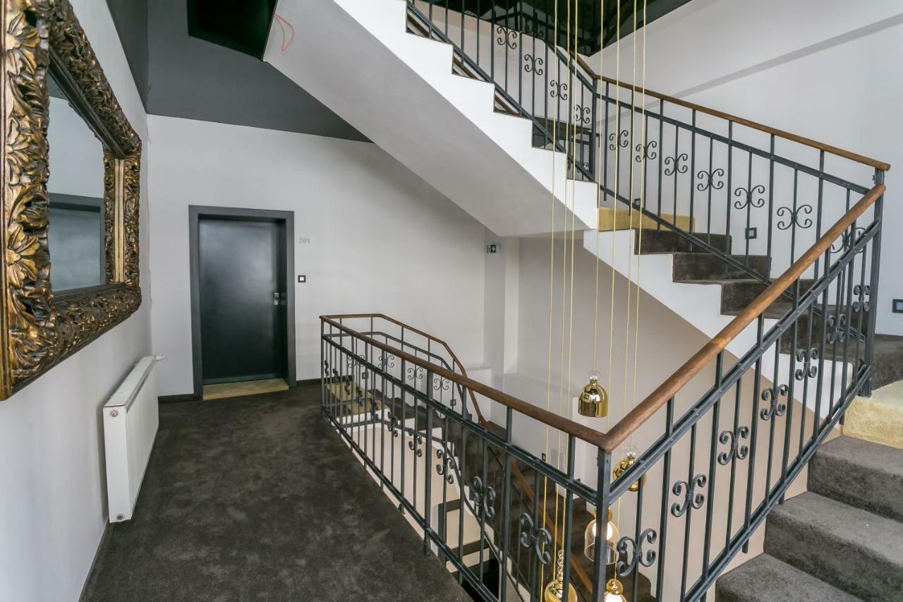Apart Hotel Golden Apartments Кошице Экстерьер фото