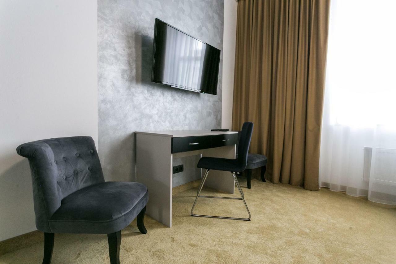 Apart Hotel Golden Apartments Кошице Экстерьер фото