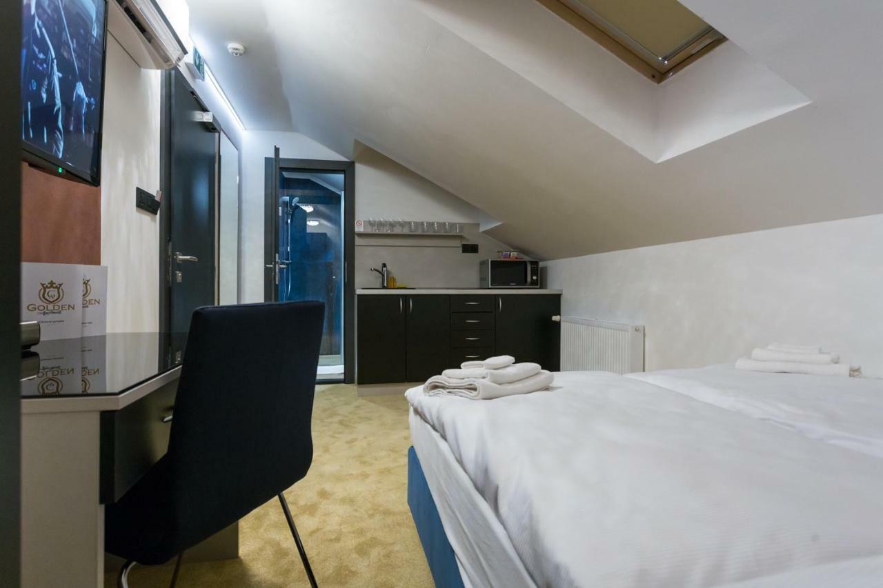 Apart Hotel Golden Apartments Кошице Экстерьер фото