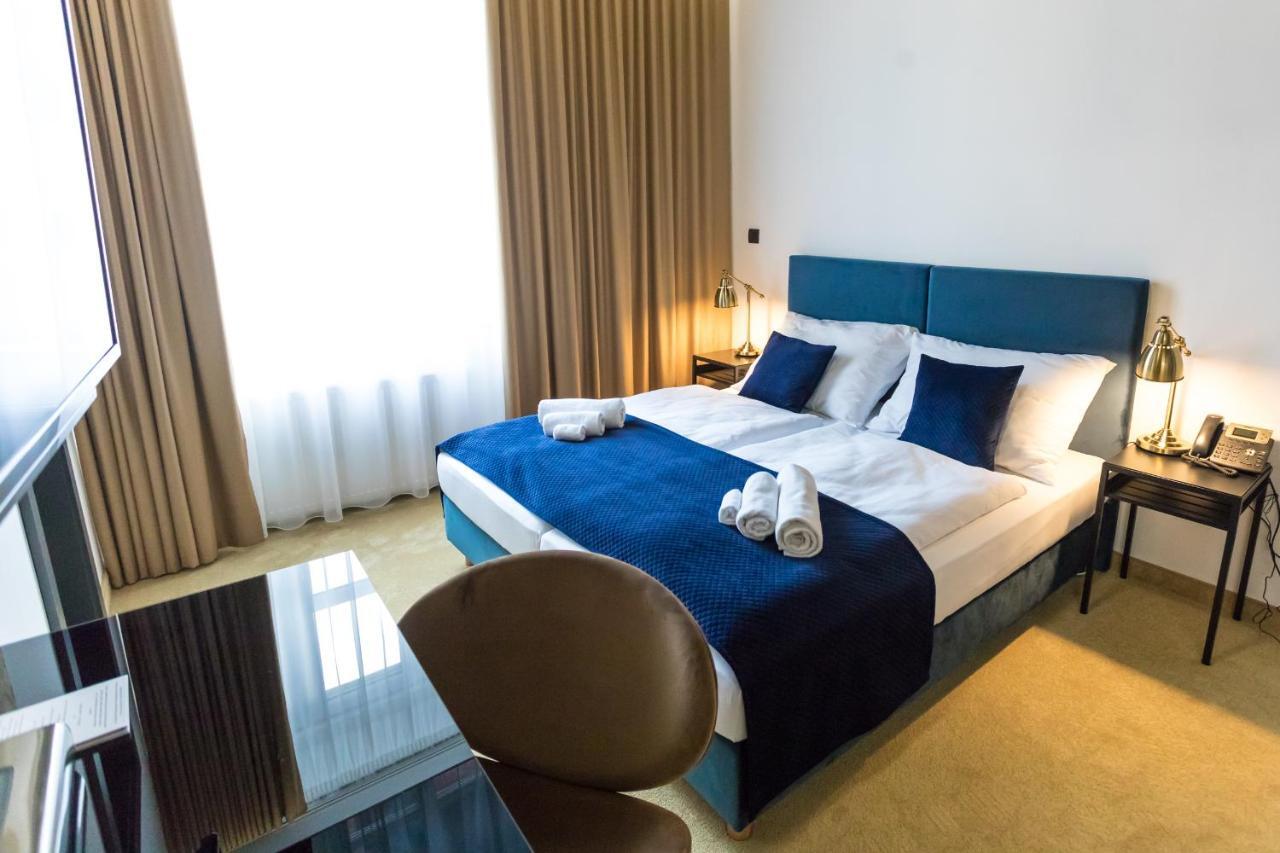 Apart Hotel Golden Apartments Кошице Экстерьер фото