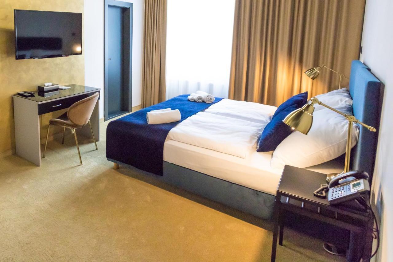 Apart Hotel Golden Apartments Кошице Экстерьер фото