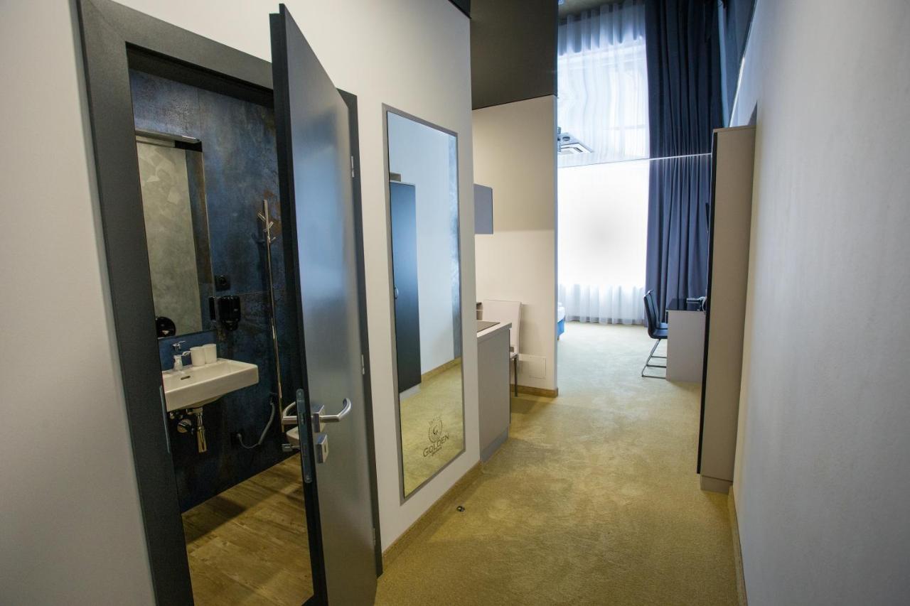 Apart Hotel Golden Apartments Кошице Экстерьер фото